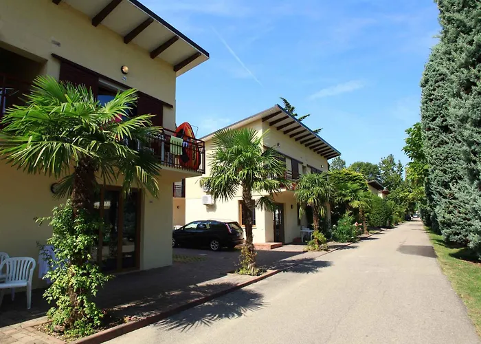 Bella Italia Ortensia - Garda 22081 Peschiera del Garda